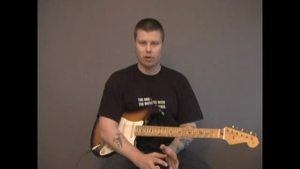 Online Guitar Lessons - Muting Techniques - Intro & Exampl...